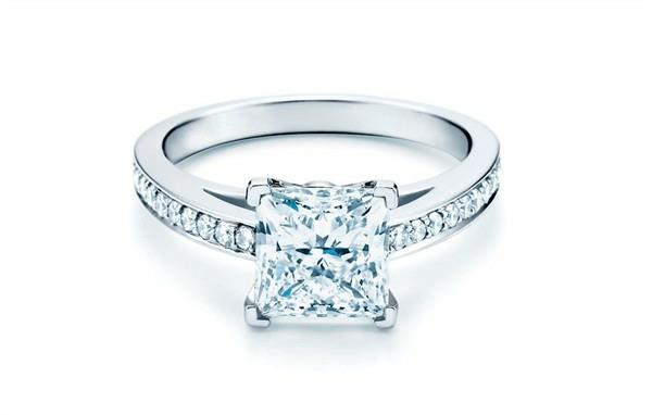 טבעת אירוסין יפהפיה טיפאני תכשיטי טבעת נישואין