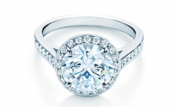 טבעת אירוסין יפה טבעת הצעת נישואין טיפאני