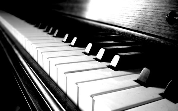 פסנתר צילום בשחור לבן