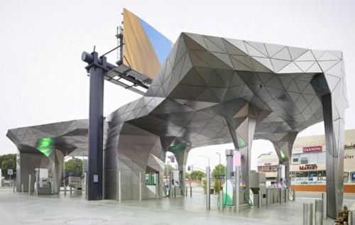 עיצובי בניין מרהיבים צורות יהלום אוריגמי