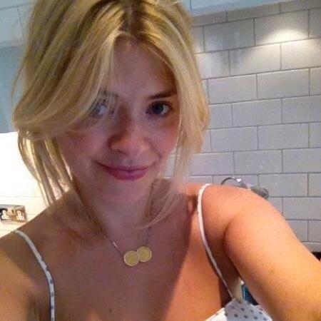 Holly Willoughby senza trucco 3