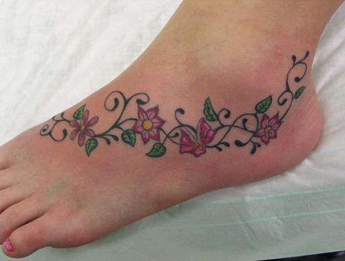 Bellissimi tatuaggi di vite per cavigliere