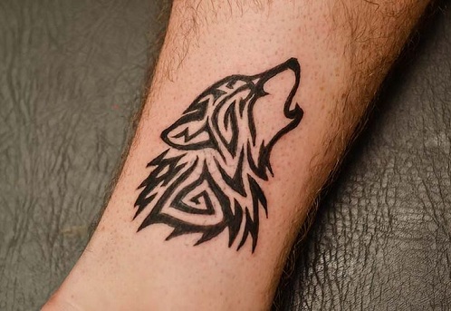 Tatuajes Tribales Del Brazo Del Diseño Del Lobo