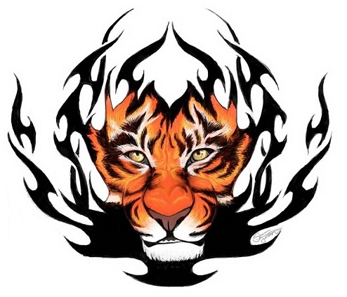 Tatuaje tribal del brazo del tigre de fuego