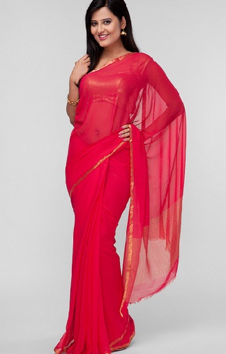 3. Sari in chiffon rosso con bordo zari