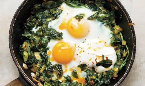 spinaci e uova le combinazioni alimentari più salutari