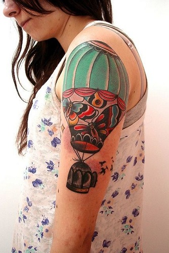Diseño de tatuaje de globo aerostático brillante