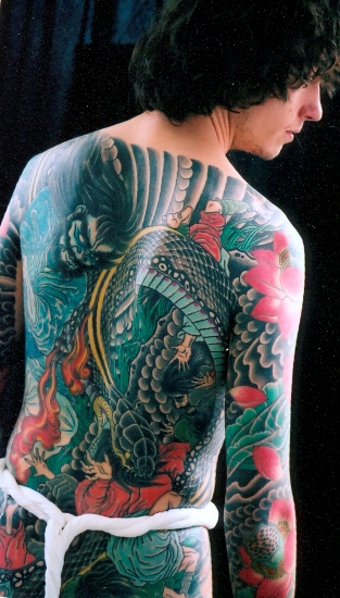 Tatuaggio asiatico creativo