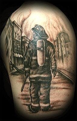 Tatuaje De Uniforme De Bombero