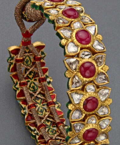 Kundan-diseños-de-joyas-pulseras-antiguas-kundan