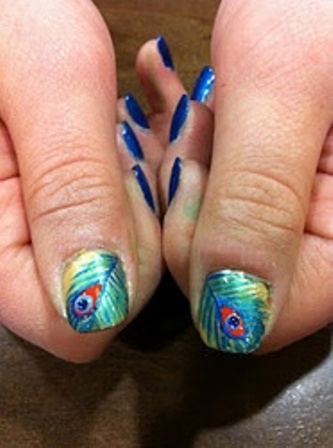 Hermosos diseños de uñas de pavo real
