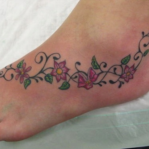 Diseño de tatuaje de alambre de púas de flor elegante