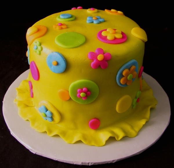 לקשט עוגות עוגה צהובה לקשט פרחים