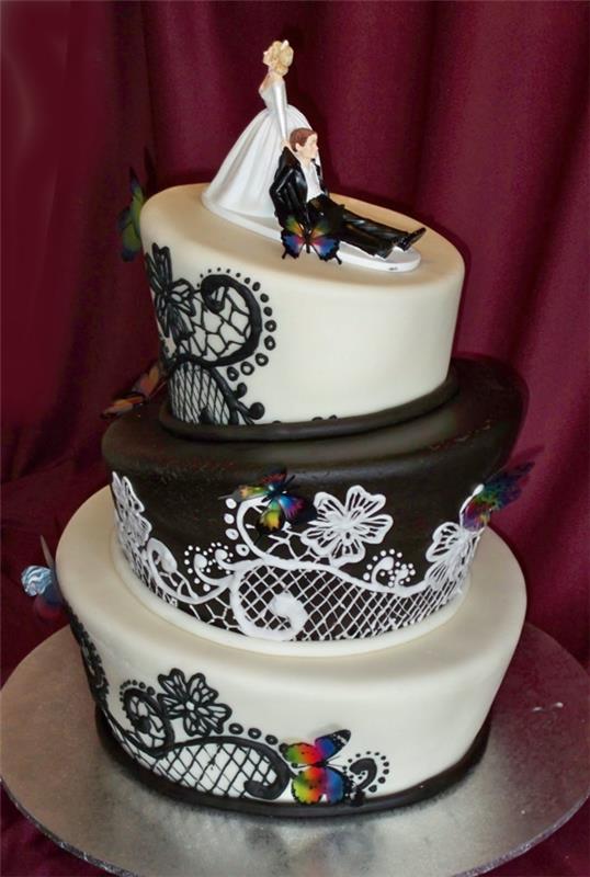 עוגת קישוט עוגת חתונה יפה שלושה מקלות