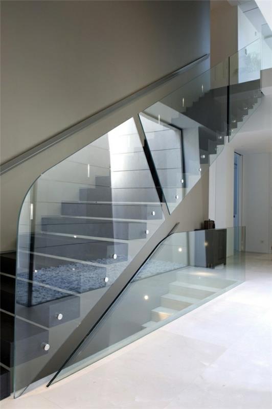 עיצוב מדרגות מעקות זכוכית כמחיצה יוצרים שקיפות