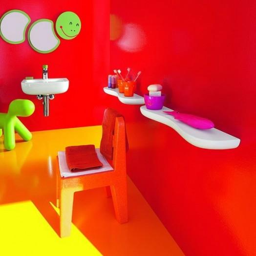 עיצוב שובב לילדים רעיון לחדר אמבטיה צבעוני ובהיר