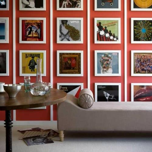 קישוט קיר עם תמונות שולחן עץ בצבע כתום מפואר