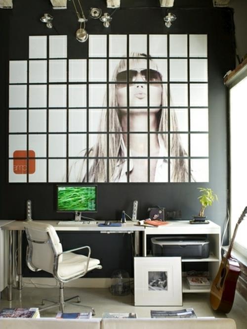 עיטור קיר עם תמונות ספה שולחן משרדי בבית