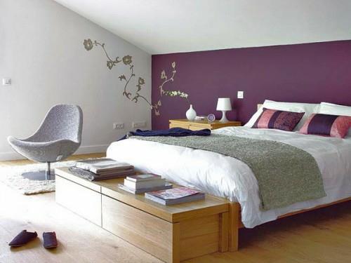 קישוט קיר סגול קיר בעליית הגג כורסה חדר שינה מודרני