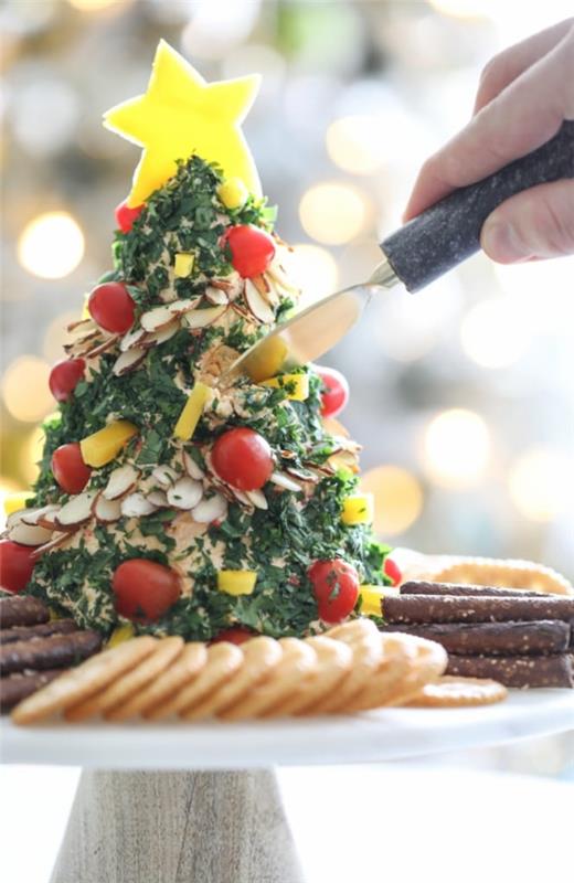 חג המולד ראשונה אגוזי עץ חג המולד עשבי תיבול עגבניות שרי גבינה