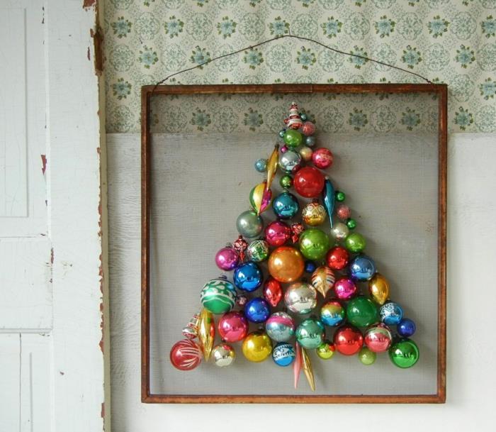 עץ חג המולד מלאכותי מלאכותי עץ חג המולד מבחן באמצעות קיר מסגרת תמונה קישוטי חג המולד