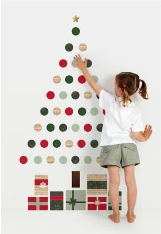 עץ חג המולד מלאכותי מלאכת עץ חג המולד מבחן באמצעות מדבקות קיר