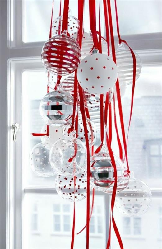 קישוטי עץ חג המולד מתעסקים בכדורי זכוכית סרטים אדומים
