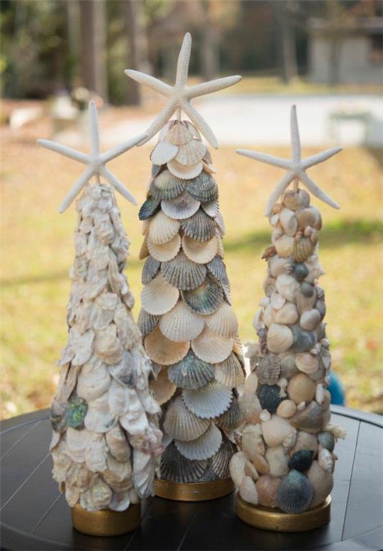 קישוט חג המולד של עצי אשוח מסוג טרופי העשויים מקליפות